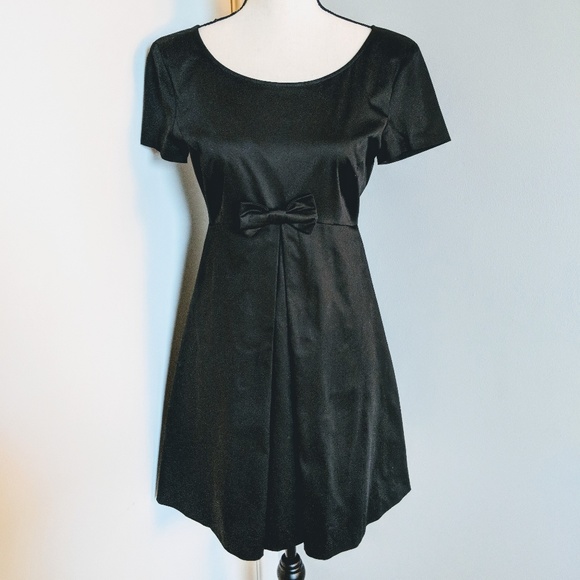 Max & Co. Dresses & Skirts - Max & Co. black dress with bow and pleat detail